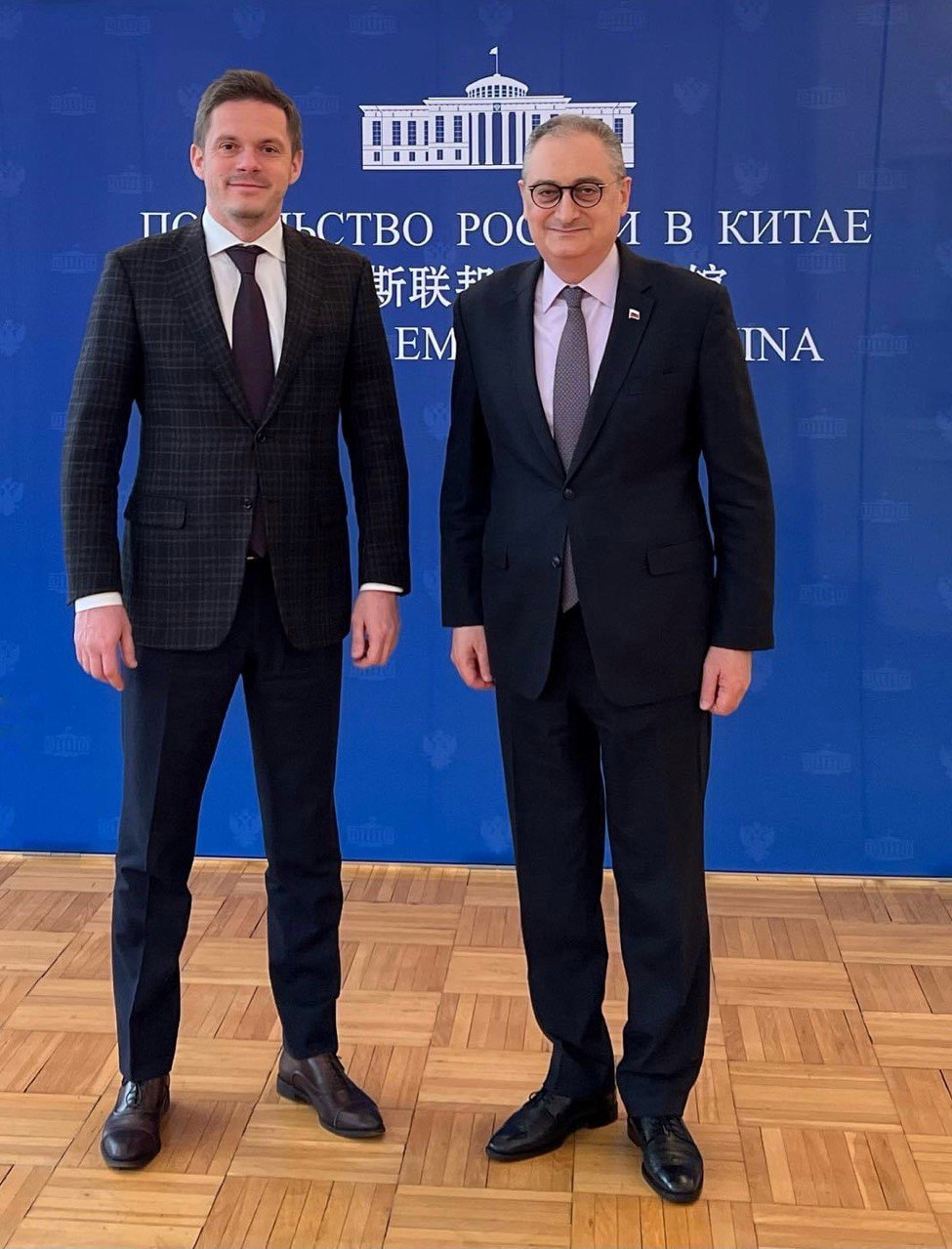 Председатель Совета директоров FESCO обсудил развитие логистических сервисов с Послом России в Китае