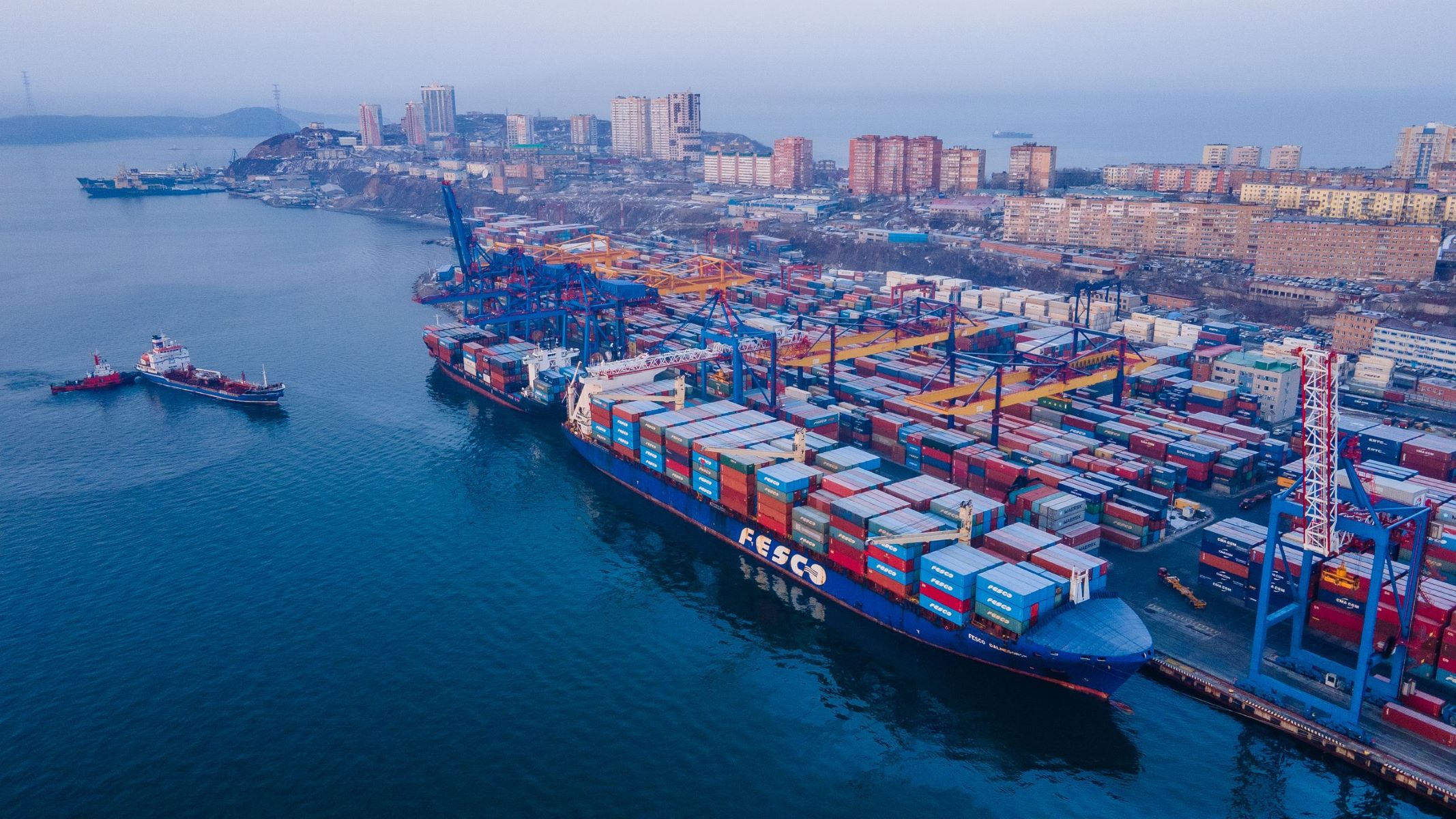 FESCO увеличила морские контейнерные перевозки между Владивостоком и Китаем на 14% в 2024 году